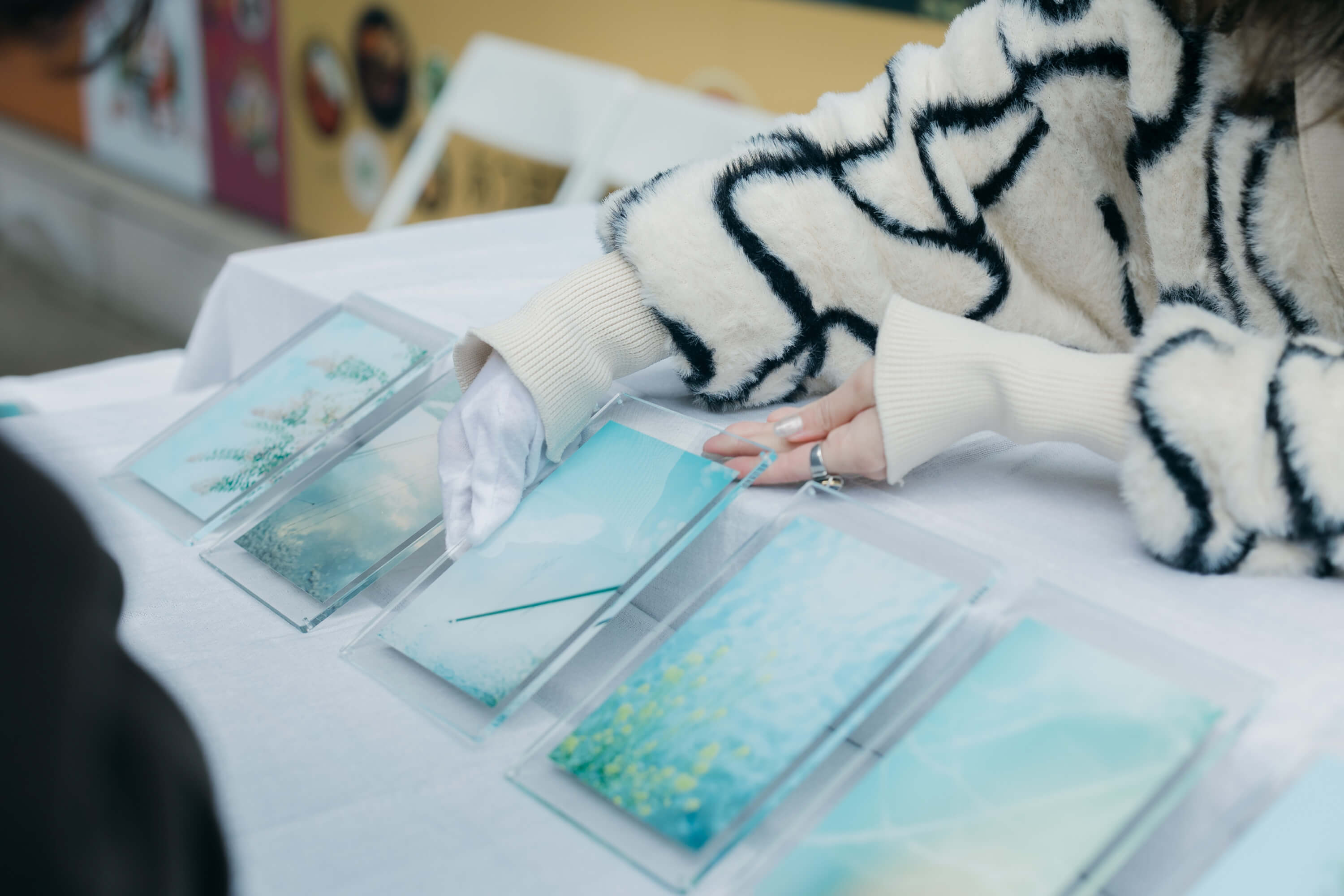 東京スクエアガーデン｜国分真央｜有限会社三幸（TOKYO ACRYL）｜2025 東京スクエアガーデン ウィンターイルミネーション「When Silence Becomes Light　光とつなぐ、透明のとき」